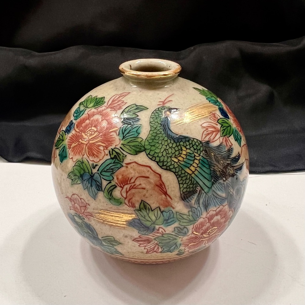 Japanese Kutani-ware Hand Painted Peacock & Flowers Vase 3.5” Antique Mint‎